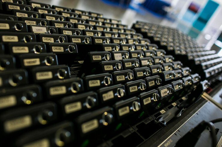 close-up-computer-keyboard_1048944-22552438